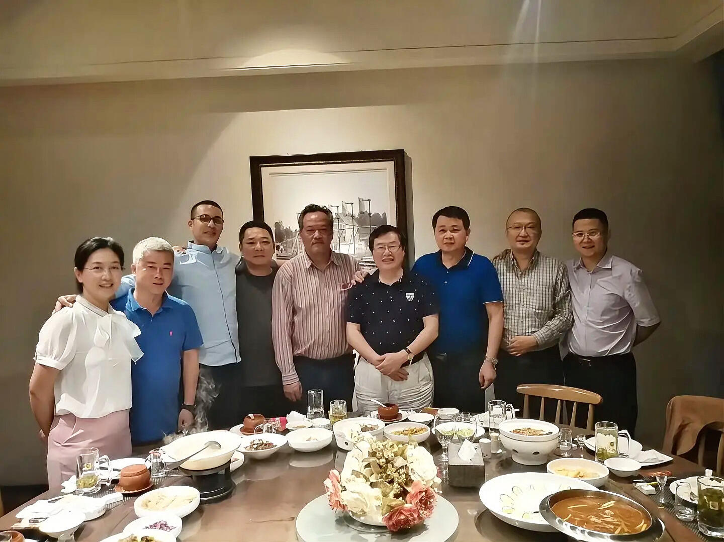 Reda Akrime at dinner with Chinese travel agencies in China